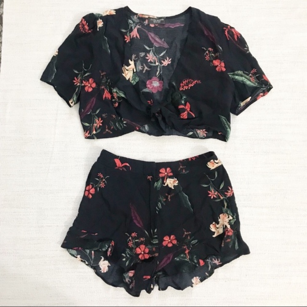 Zara two piece floral short set medium